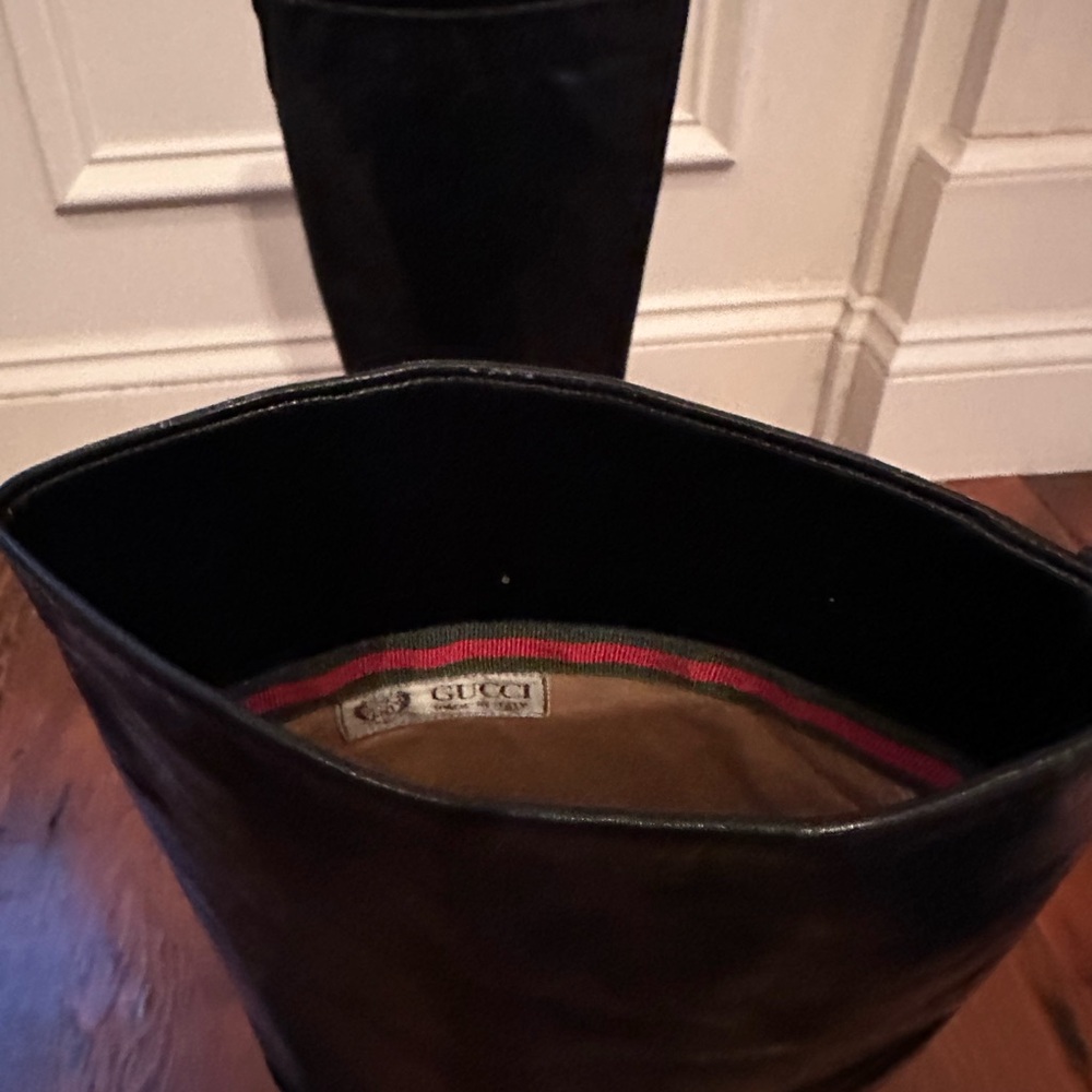 Gucci Black leather riding boots . Amazing vintage 1980's pull on boots - Picture 3 of 5